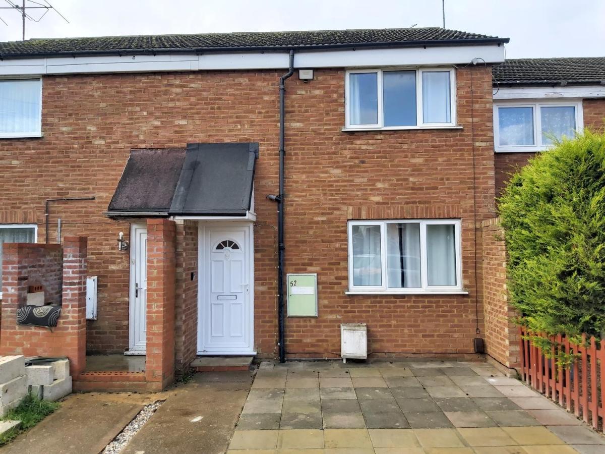 52 Fenwick Road, Houghton Regis, Dunstable Appartamento Esterno foto